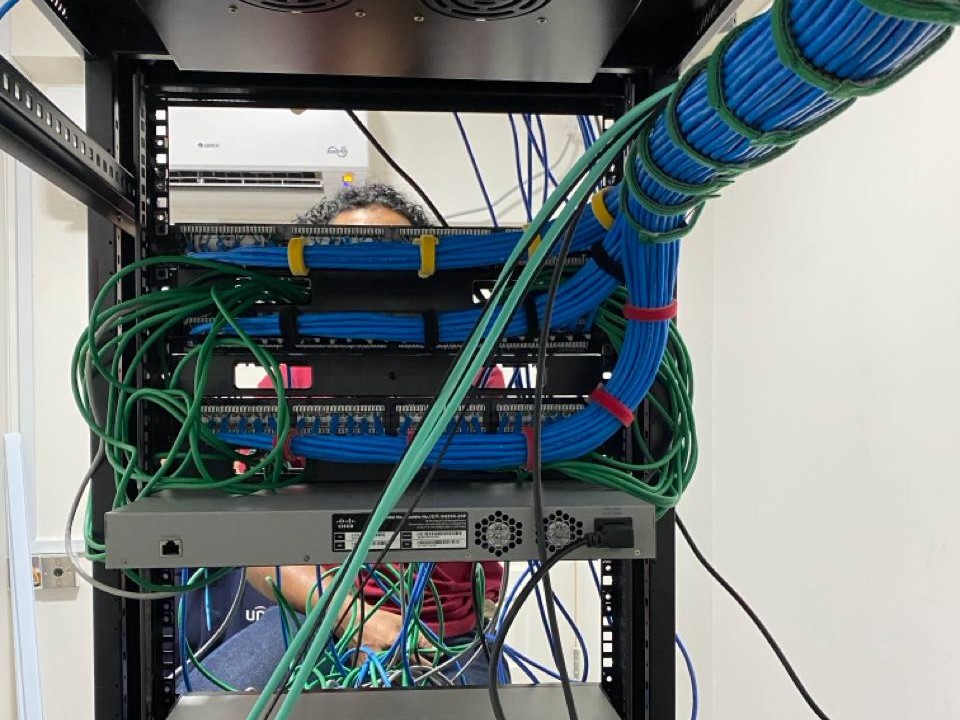 server-room-rack-2.jpg