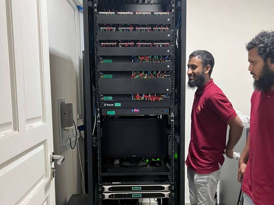 server-room-rack-5.jpg