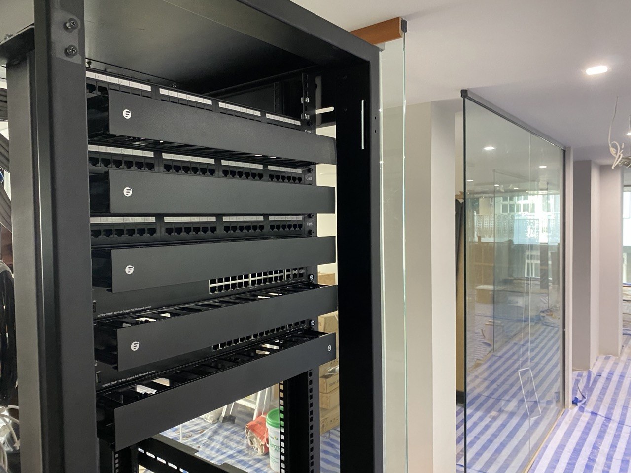 server-room-3.jpg