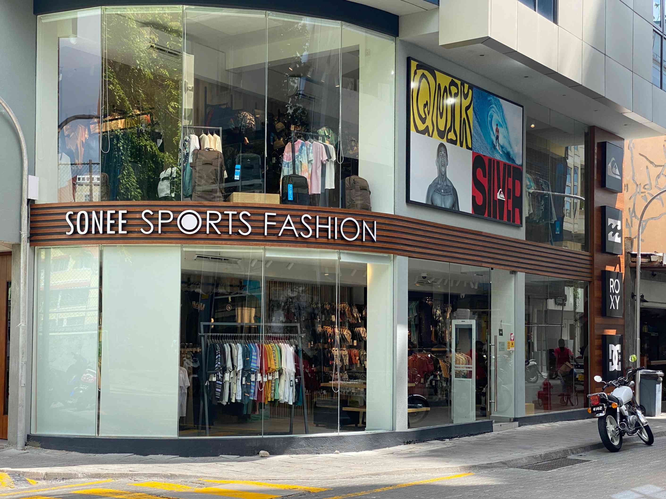sonee-fashion.jpg